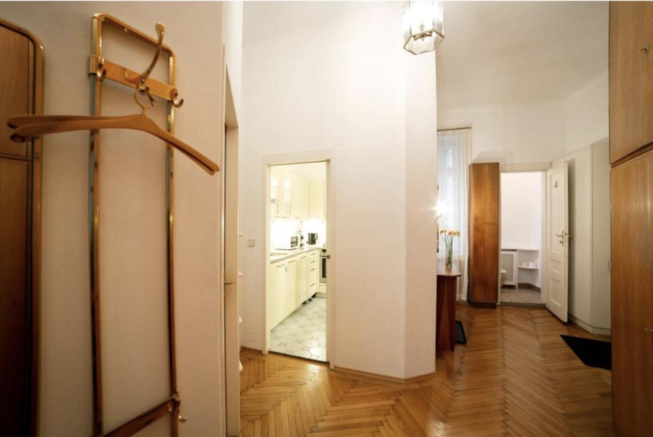 Calm 60M2 Flat Close To Center - Free Parking Bécs Kültér fotó