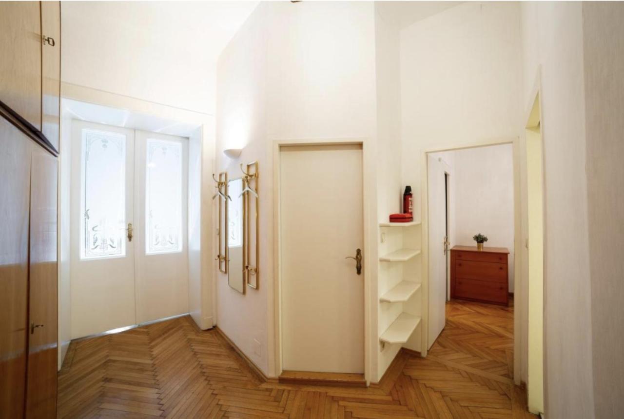 Calm 60M2 Flat Close To Center - Free Parking Bécs Kültér fotó